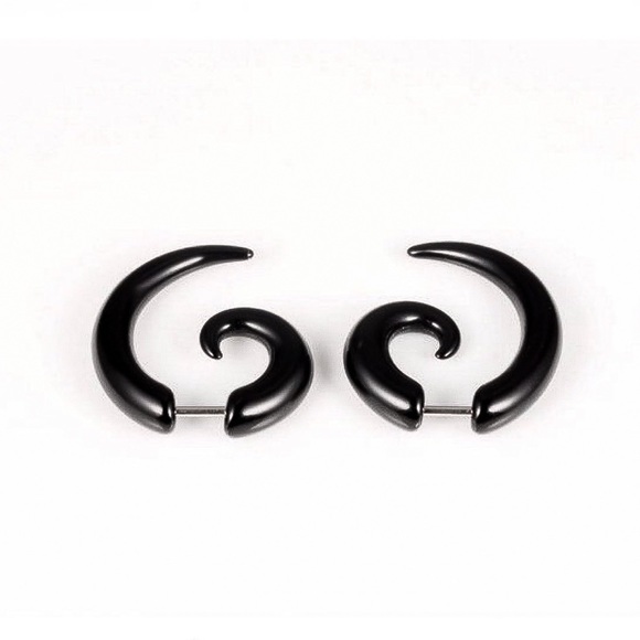 Any 2/$20! Black Swirl Faux Gauge Earrings - Picture 5 of 10
